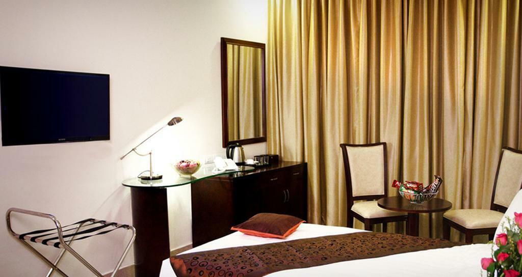 H Hotel Chennai Exterior photo